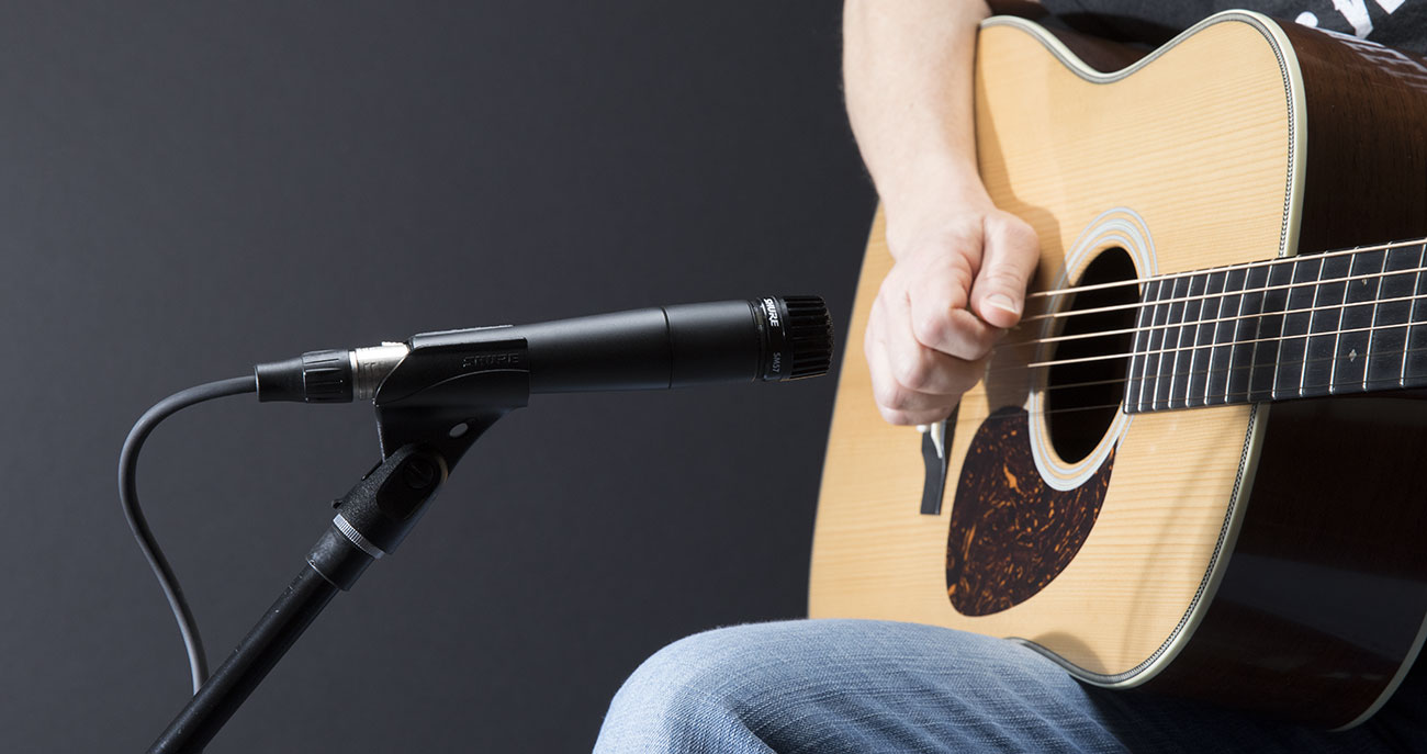Binjor 4Pcs Universal pickup guitare acoustique Micro pour Guitare classique folk electrique Pickup Accessoires Transducteur Audio Câble avec Guitare Cordes Enrouleur manuel Multifonctionnel 