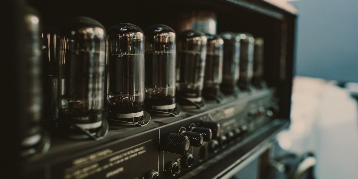 Ampli a lampes ou transistors