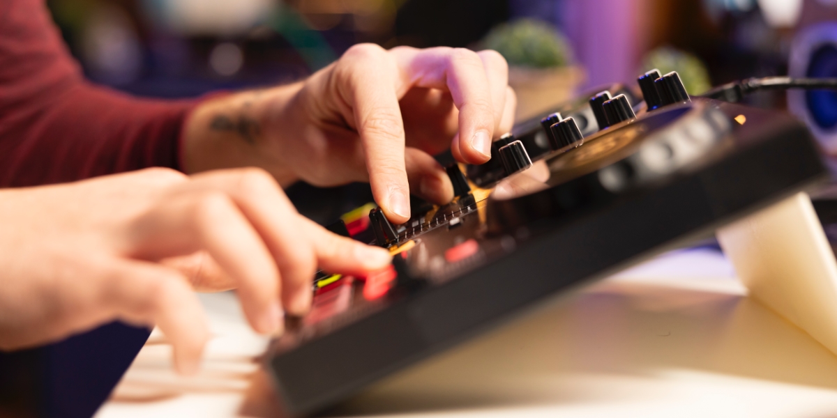 Sync Transitions DJ