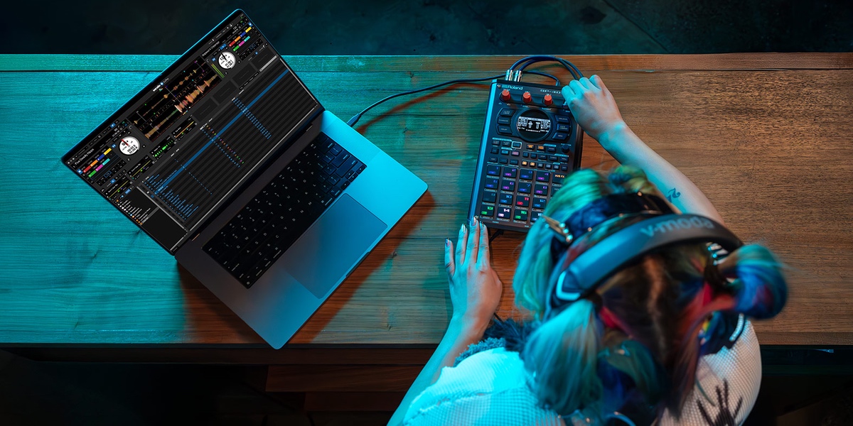 SP-404MKII_Serato SP-404MKII_Serato