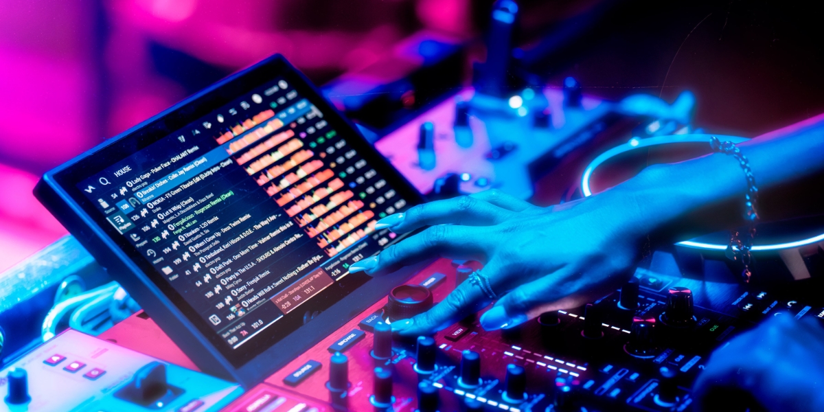 Denon_DJ_Prime_4_G2_4 Denon_DJ_Prime_4_G2_4