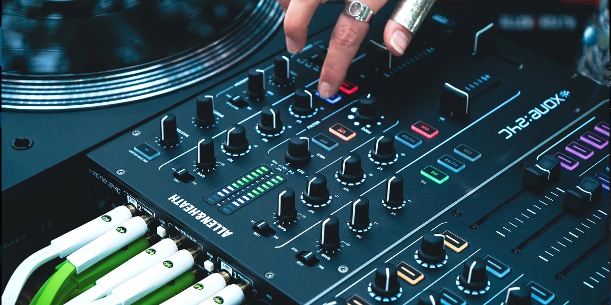 Mixer DJ AH Xone Mixer DJ AH Xone