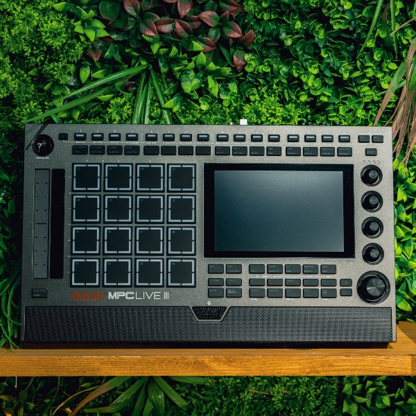 Akai MPC Live 3