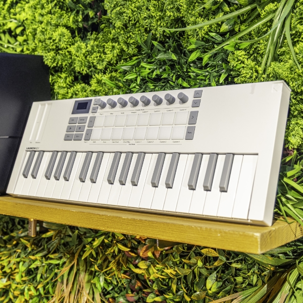 Novation Launchkey 37 mk4_1