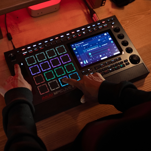 Akai MPC Live III 1 Akai MPC Live III 1