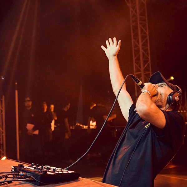 Boss Loop station sur scene