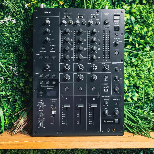 Alphatheta DJMV5