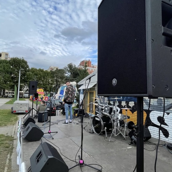 Yamaha DZR Festival