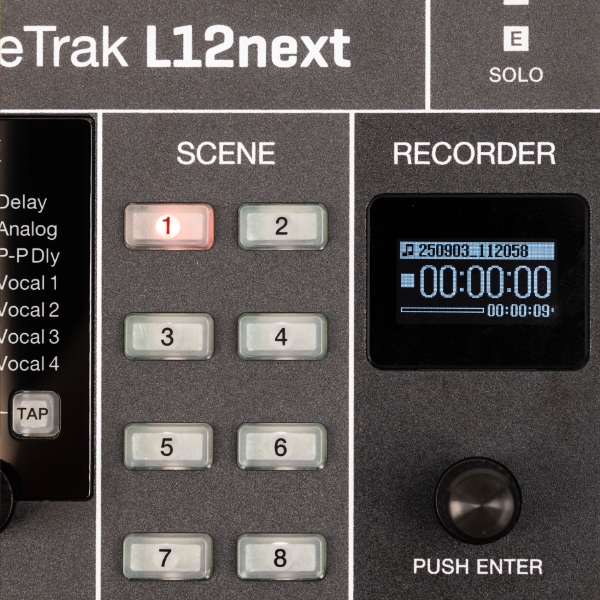 Zoom L-12next : console de mixage numérique, enregistreur et