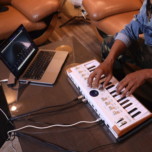 Arturia Astrolab 37 en studio