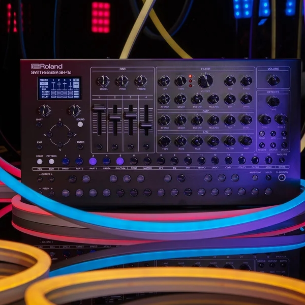 Roland SH-4d mise a jour