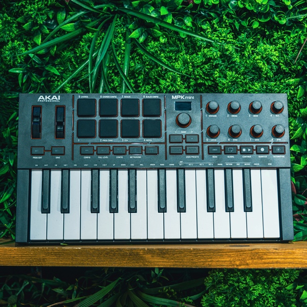 Akai MPK mini