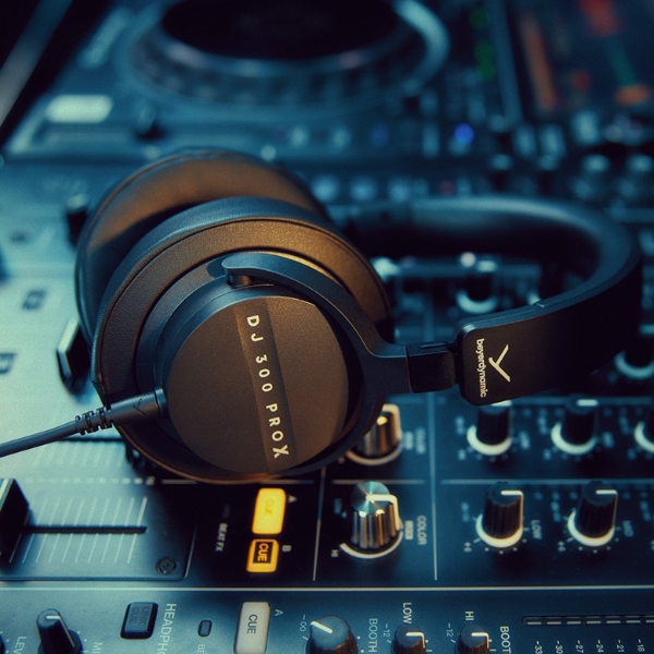 Beyerdynamic DJ 300 PRO X_2 Beyerdynamic DJ 300 PRO X_2