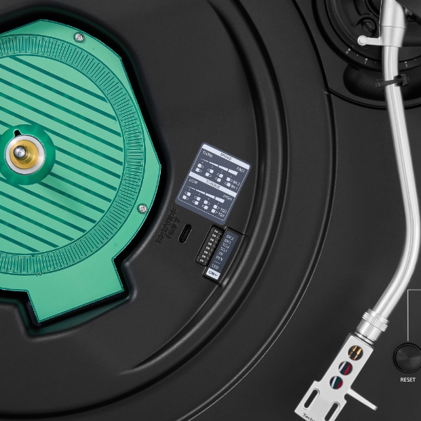 Technics SL1210MKX entrainement direct Technics SL1210MKX entrainement direct