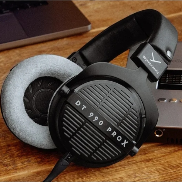 Beyerdynamic dt990 pro X en studio