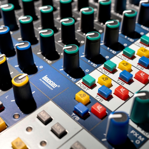 Soundcraft Signature Plus Lexicon