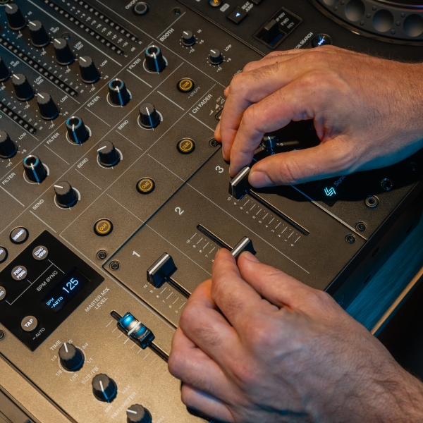 AlphaTheta DJM-V5 Parametres