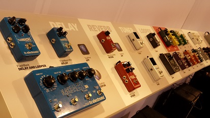 NAMM TC Helicon PEDALES