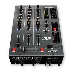 table de mixage xone 32