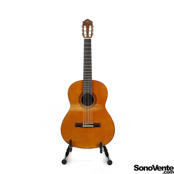 Pack CS40 II 3/4 + Housse + Pupitre + Repose-pied + Accordeur Yamaha