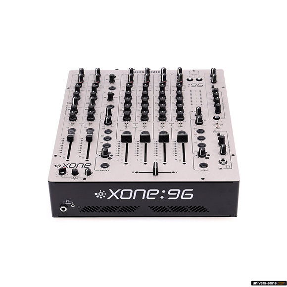 Xone 96 + Decksaver DS Xone 96 Allen & Heath