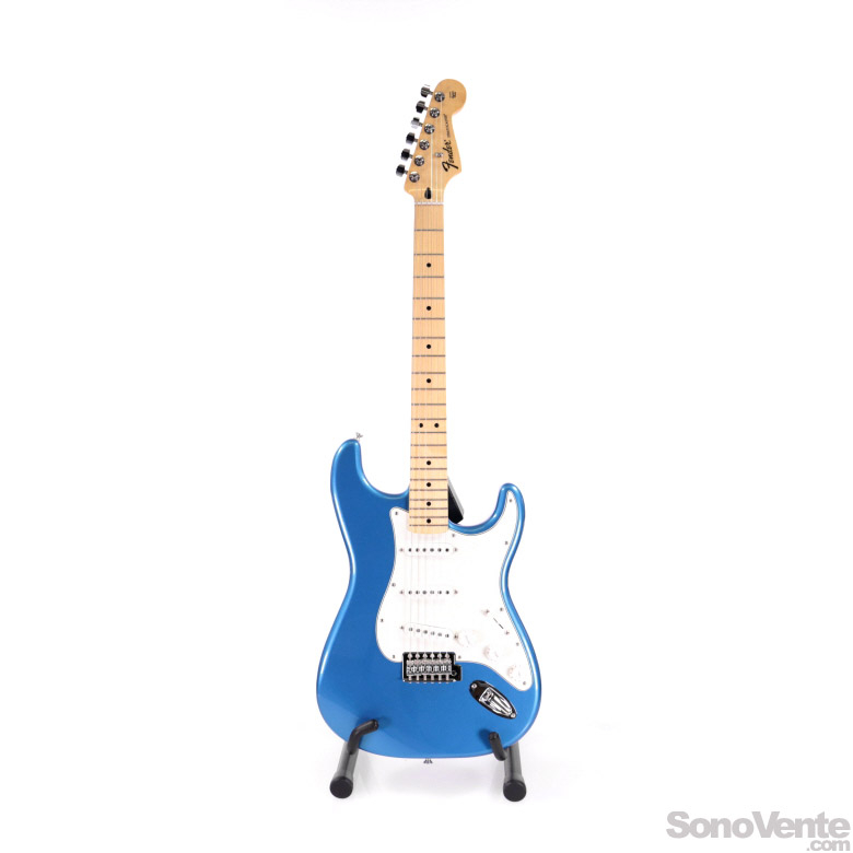 Standard Stratocaster Maple Lake Placid Blue Fender