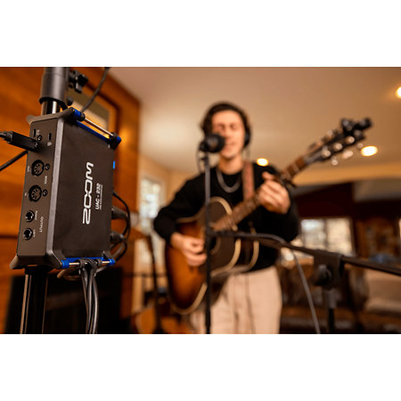 UAC-232 Interface Audio 32-Bit Float Zoom