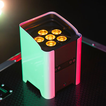 IZY Glow White Cover Mac Mah