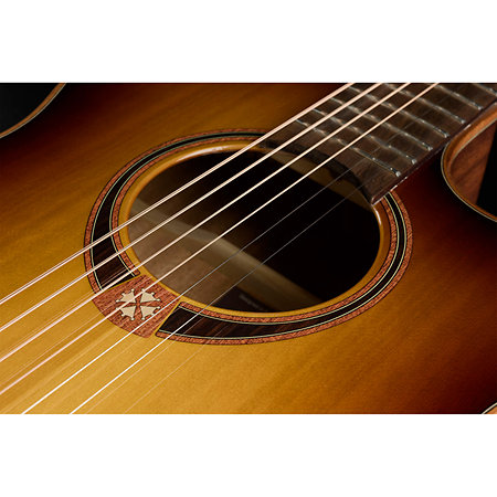 LAG Tramontane 118 Auditorium Bevel Cutaway Électro Brown Shadow