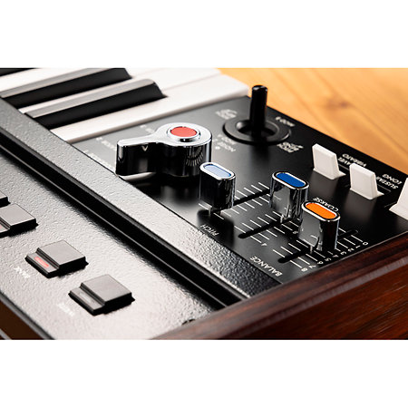 Minikorg 700 SM + Housse Korg