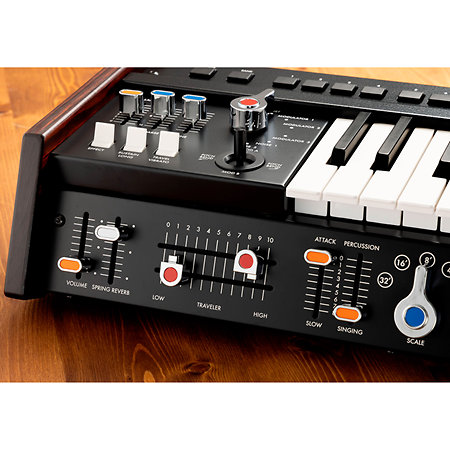 Minikorg 700 SM + Housse Korg