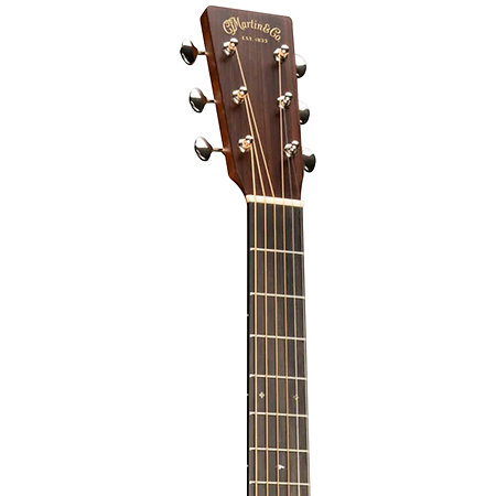 000-17-GE Standard Series 2025 + Etui Martin Guitars
