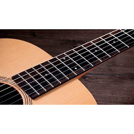 Academy 12e-N + Housse Taylor