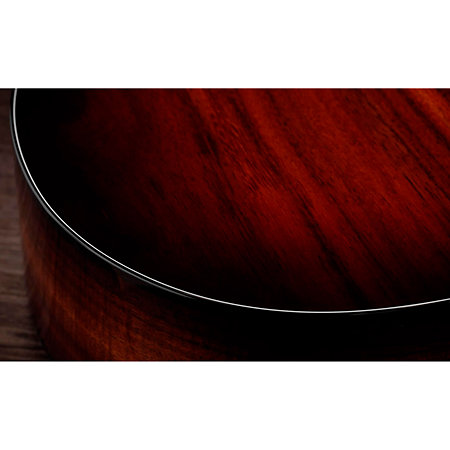 224ce-K DLX + Etui Taylor