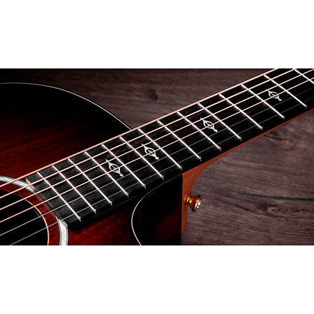224ce-K DLX + Etui Taylor