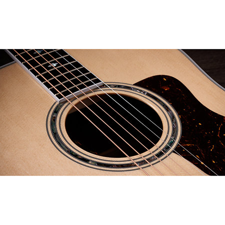 Legacy 810e Limited Edition + Etui Taylor