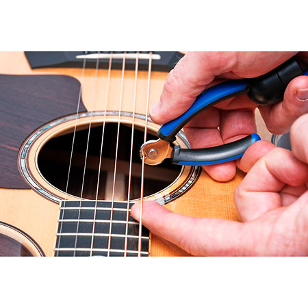MN223 Grip One All in One String Winder avec pince et retrait pin MusicNomad