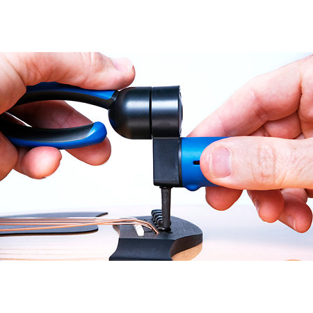 MN223 Grip One All in One String Winder avec pince et retrait pin MusicNomad