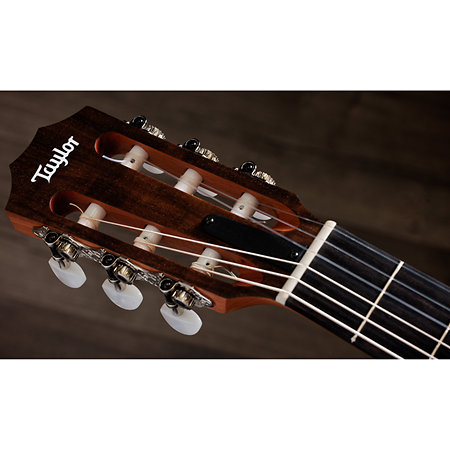 Academy 12e-N LTD Figured Koa/Spruce + Housse Taylor
