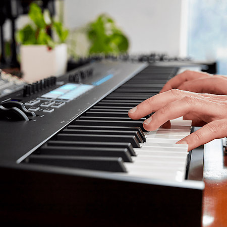 Launchkey 88 MK3 + Komplete 15 Standard Upgrade Novation