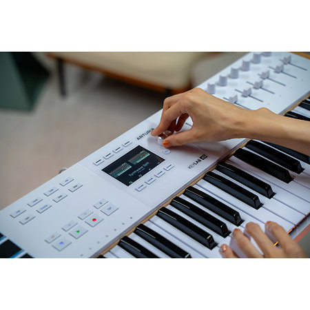 Keylab MK3 49 White + Komplete 15 Standard Upgrade Arturia