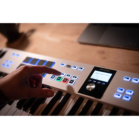 Arturia KeyLab Essential MK3 49 White + Komplete 15 Standard Upgrade