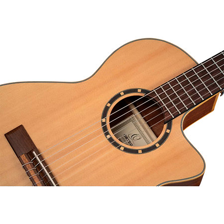 R125 Guitare électro-acoustique nylon 3/4 Ortega