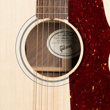 SJ-200 Studio Walnut Satin Naturel Gibson