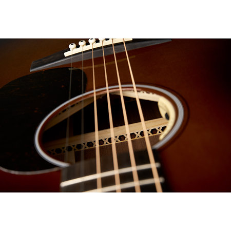 GPE Inception M2 Maple Gloss 2025 + Etui Martin Guitars