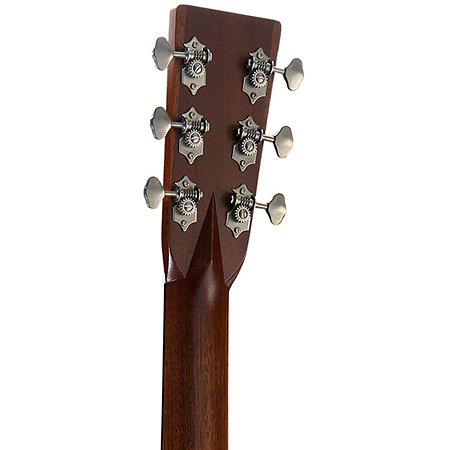 D-28 Street Legend + Etui Martin Guitars