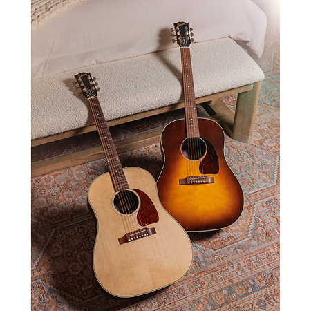 J-45 Studio Walnut Natural Gloss Lefty + Etui Gibson