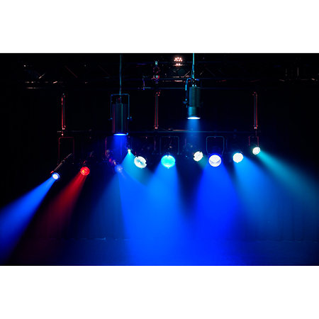 Performer 1500 Fresnel Q6 Showtec