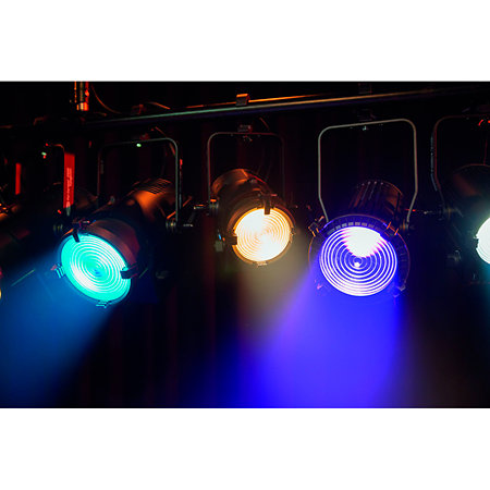 Performer 1500 Fresnel Q6 Showtec