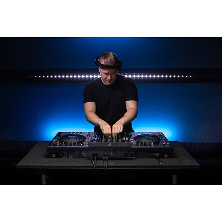 XDJ-AZ + MultiForm XXL2 BK Trolley XDJ-AZ / Opus quad Pioneer DJ